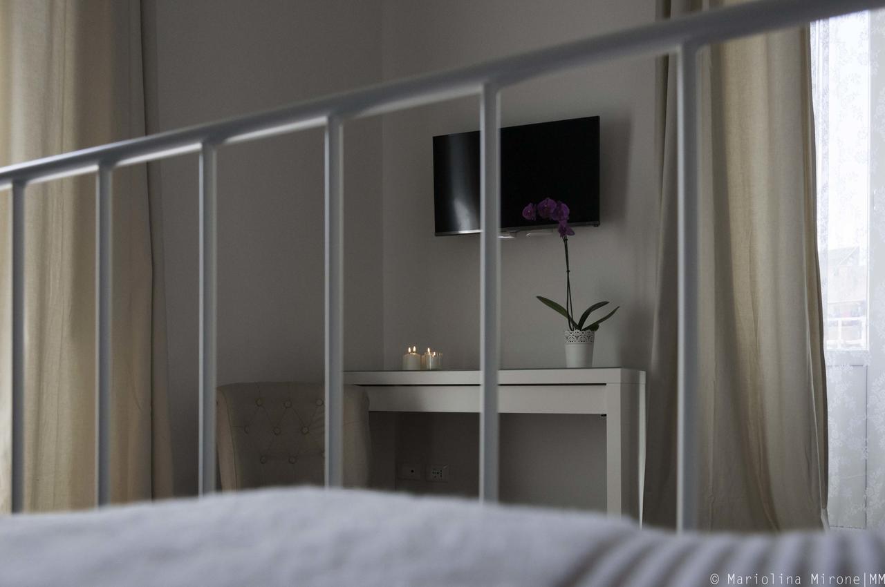カターニア I Balconi Sul Castello Bed & Breakfast エクステリア 写真